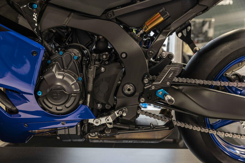 R Version Rear Sets Nero